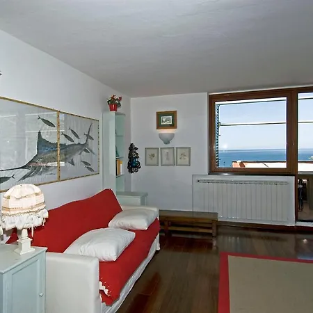Villa Sleeps 5 Pool Wifi